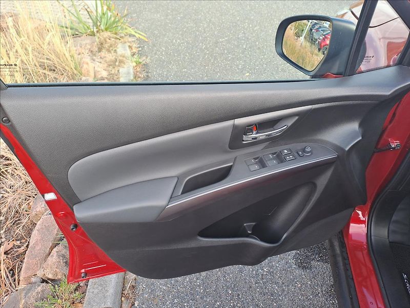 Suzuki S-Cross (2026) 1,4 Elegance AllGrip MY25* - fotka 8 z 21