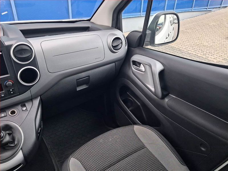 Peugeot Partner (2018) Allure 1.6 BlueHDi, 5Míst, ČR - fotka 8 z 14