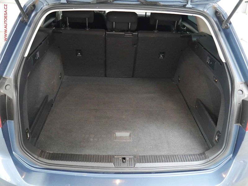Volkswagen Passat (2016) 1.6TDi, LED, TZ, park.čidla - fotka 7 z 21