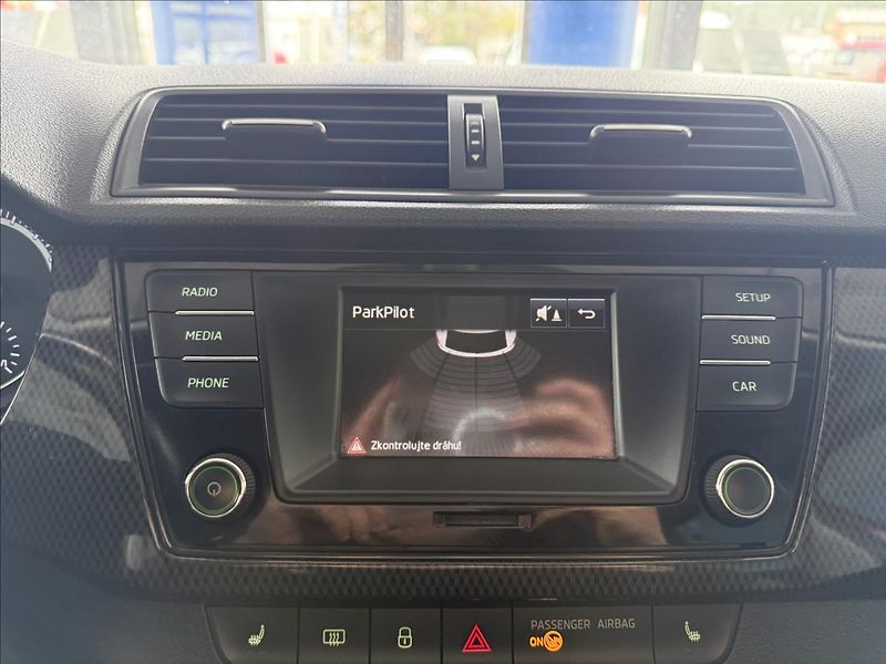Škoda Fabia 1,2   TSI 81kW,MONTE CARLO,1.M - fotka 17 z 26