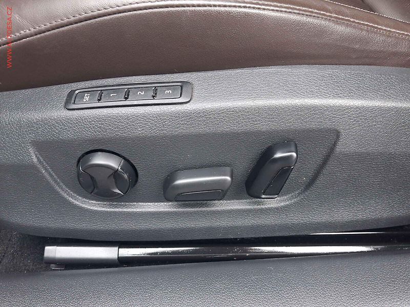 Škoda Superb (2017) 2.0TDi, DSG, bixen, kůže - fotka 15 z 21