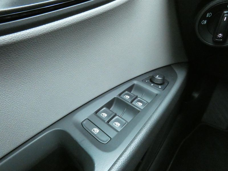 Seat Leon (2018) 1,2 TSI 63KW - fotka 28 z 30