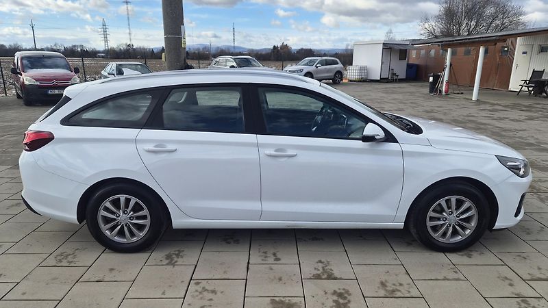 Hyundai i30 1.6CRDi 1.maj CZ záruka DPH - fotka 4 z 21