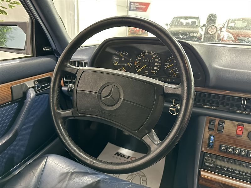 Mercedes-Benz Třídy S 3,0   SE 300 W126 V6 ŠPANĚLSKO - fotka 19 z 37