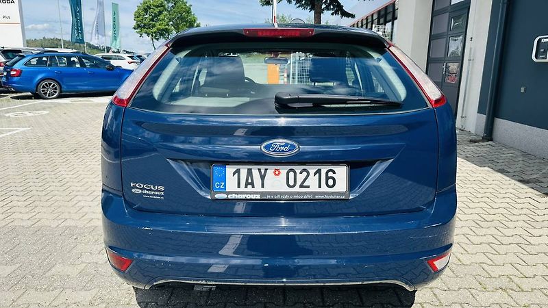 Ford Focus 1,4 16V 59kW MT5/0216 - fotka 5 z 22