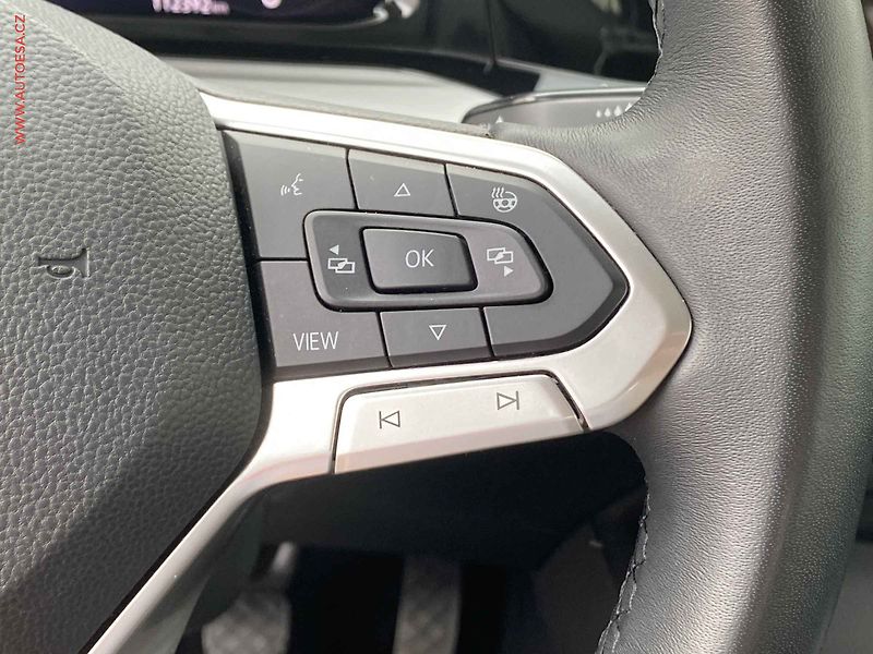 Volkswagen Golf (2022) 2.0 TDi, ČR, Life, LED - fotka 14 z 19