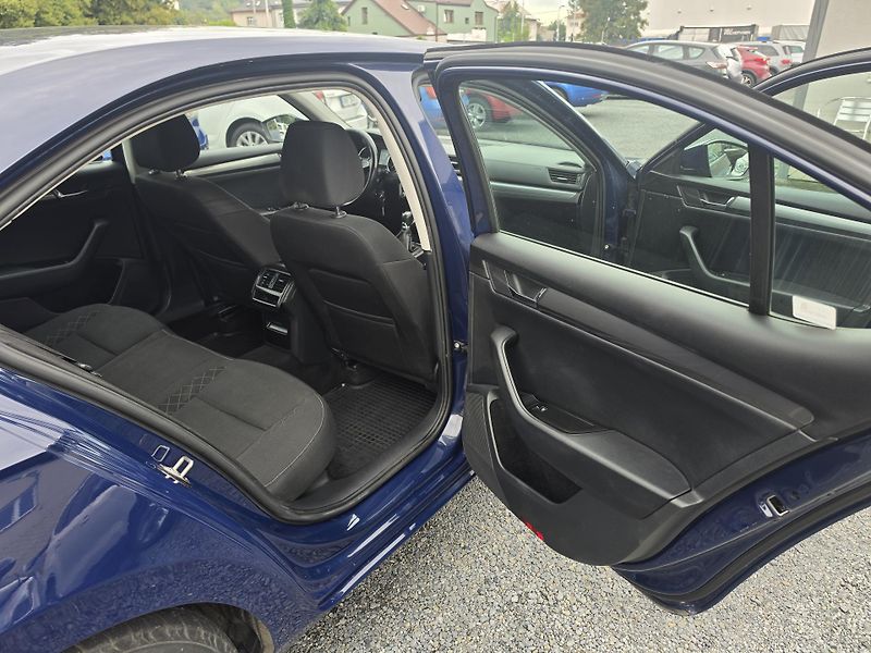 Škoda Superb 2.0TDI  - fotka 7 z 15