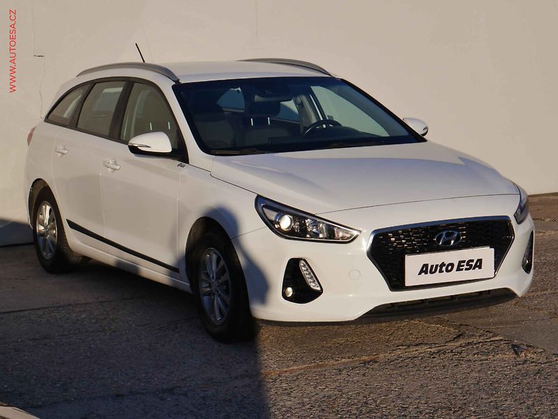Hyundai i30 (2018) 1.0 T-GDI, ČR, STK3/28, AC - fotografie inzerátu