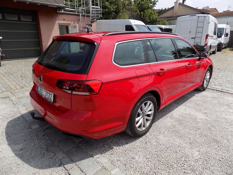 Volkswagen Passat 2,0 TDI 110 KW DSG VÝHŘEV LED - fotka 10 z 43