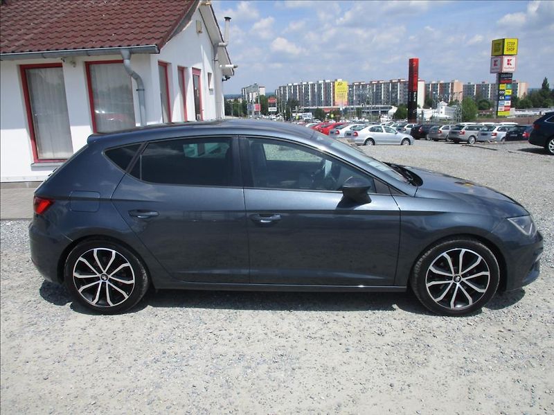Seat Leon 1,5 TSI FR, digiklima,servis, - fotka 4 z 50