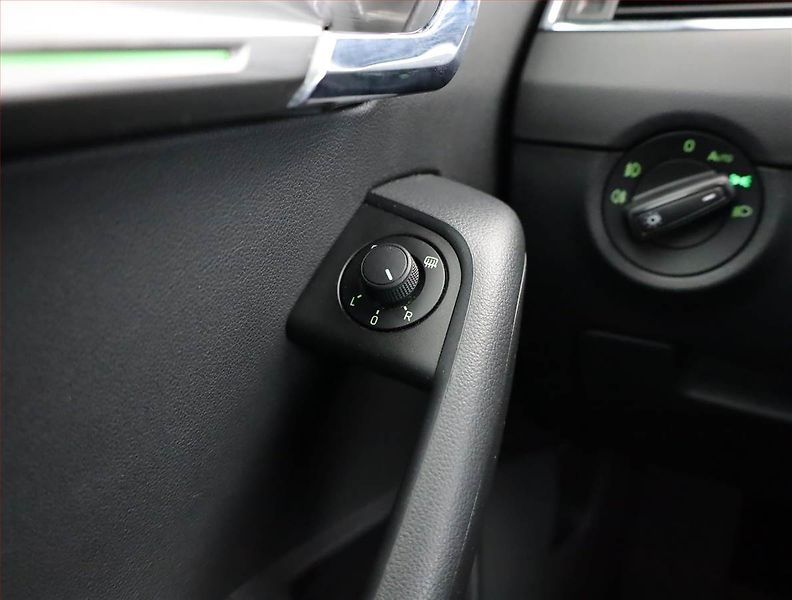 Škoda Octavia (2017) Style 1.6 TDI, Automat - fotka 17 z 21