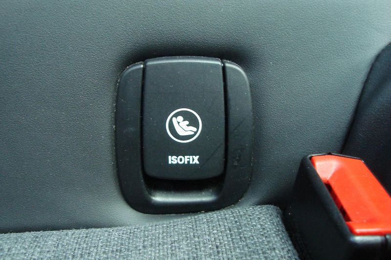 Mini Cooper (2017) 1.5 D, AUTOMAT - fotka 31 z 66