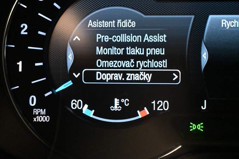 Ford Edge (2019) 2.0 4x4 LED ACC BO Kamera WEBA - fotka 33 z 40