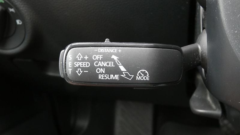 Škoda Superb Combi 2.0 TDI DSG L&K, Panoram - fotka 11 z 29