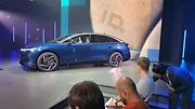 Automobilka Volkswagen odhalila na slavnostní premiéře v Berlíně nový model ID.7.