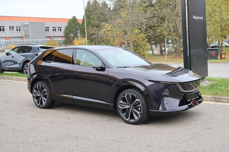Mazda CX-6e (2026) EV 258ps Takumi Plus - fotka 3 z 33