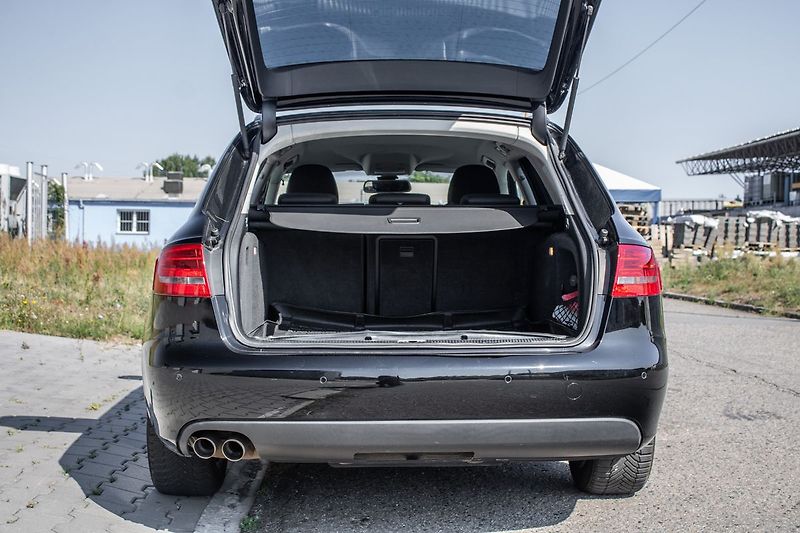 Audi A4 2009 105kW - fotka 20 z 20