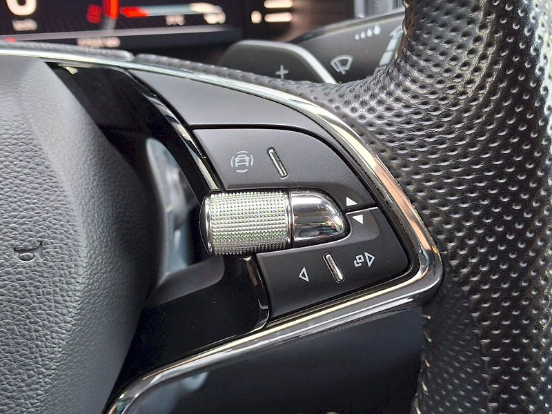 Škoda Karoq (2023) Sportline DSG 1,5TSi 110kW - fotka 18 z 35