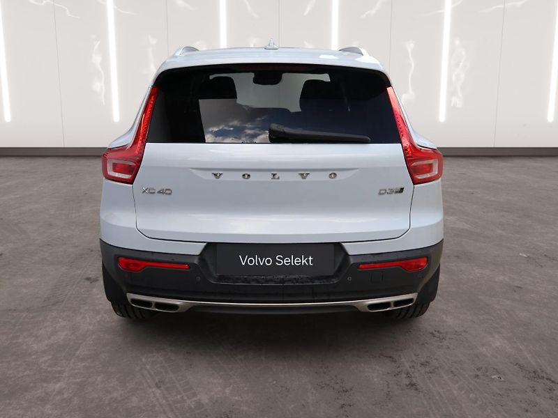 Volvo XC40 (2020) D3 AWD Inscription - fotka 3 z 24
