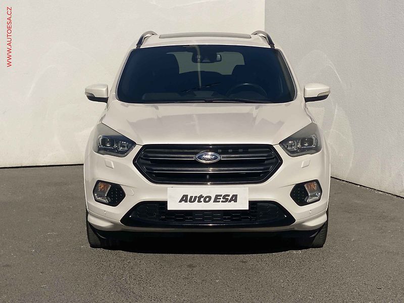 Ford Kuga (2017) 2.0 TDCi, ST-Line, TZ, panor - fotka 2 z 18
