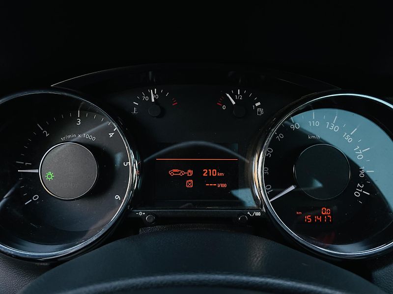 Peugeot 5008 2.0HDi MAN 1MAJITEL SENZORY  - fotka 40 z 43