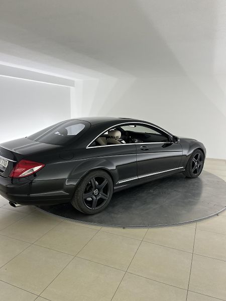 Mercedes-Benz CL (2007) - fotka 2 z 18