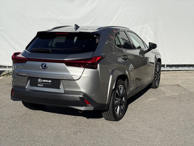 Lexus UX 250h 2,0 Luxury, 4x4  UX - fotka 4 z 25