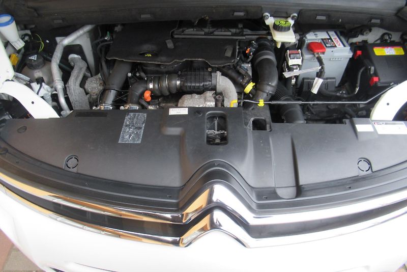 Citroën C4 Picasso 1.6 HDi AUT. KLIMA 7 MÍST - fotka 18 z 22