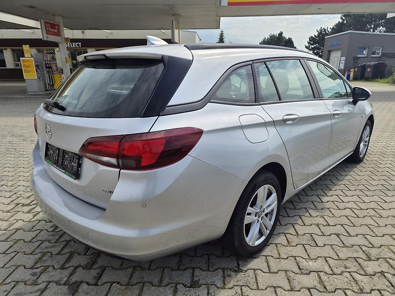 Opel Astra 1,6 CDTI - fotka 3 z 10