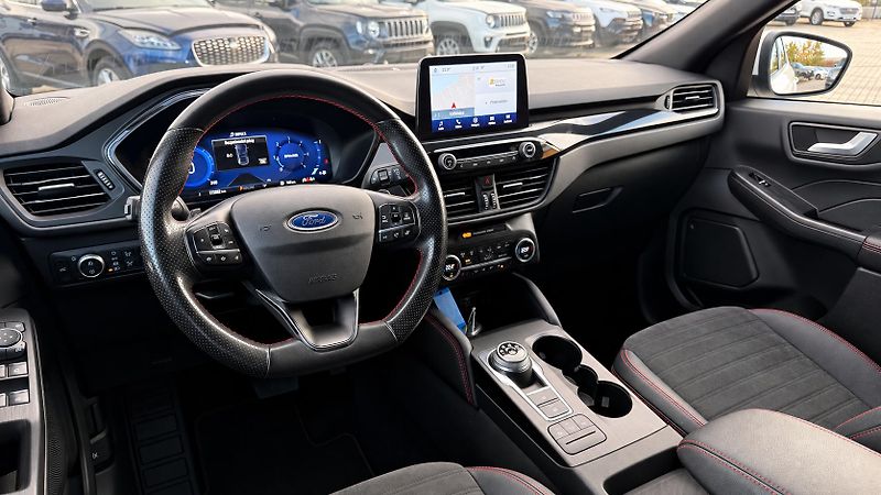 Ford Kuga (2022) 2.0d ST-Line,4x4,ČR,SERVIS - fotka 2 z 44