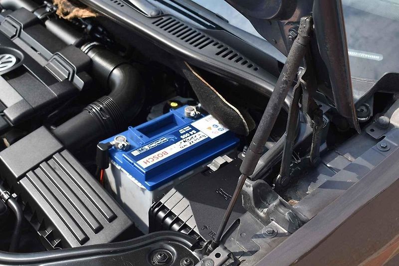Volkswagen Touran působí usedle, ale je to dobrý rodinný společník