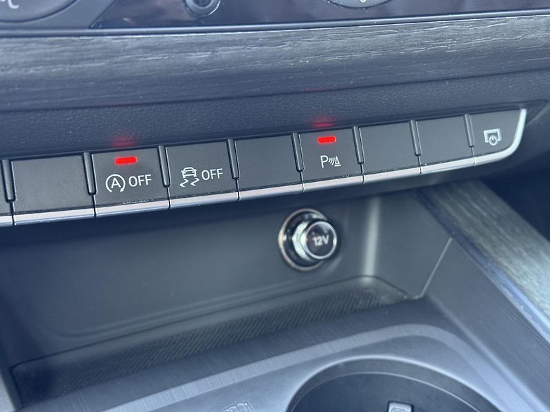 Audi A4 (2016) 2.0TDi Sport, Individual, RZV - fotka 33 z 47