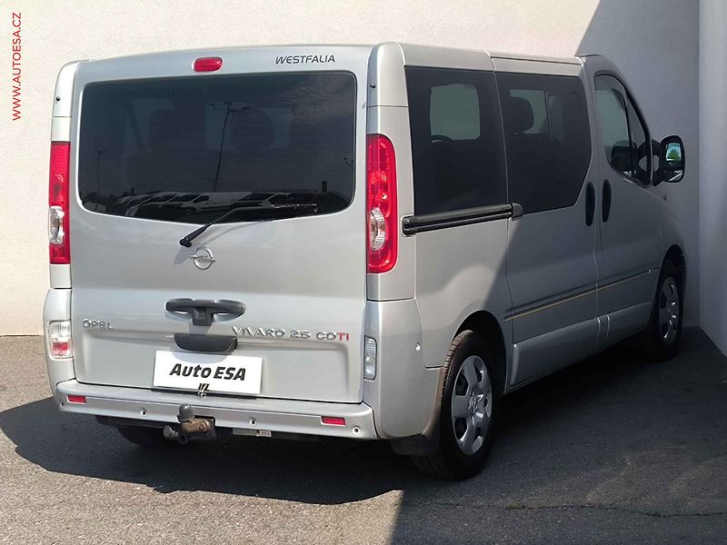 Opel Vivaro (2009) 2.5CDTi WESTFALIA, Life, TZ - fotka 4 z 24