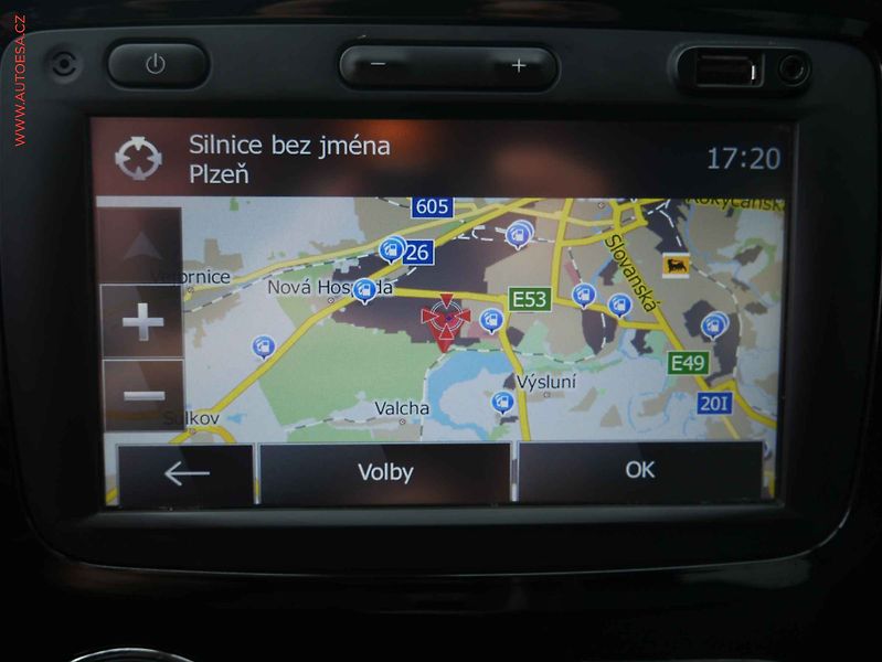 Renault Captur (2015) 1.2 TCe, AT, navi - fotka 15 z 20