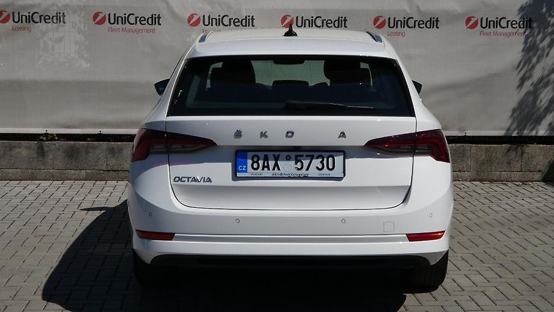 Škoda Octavia Combi 1,5 TSI Style - fotka 4 z 24