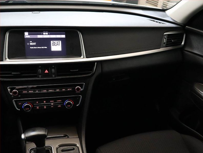 Kia Optima (2019) 1.6 CRDi, Automat, Serv.kniha - fotka 8 z 20