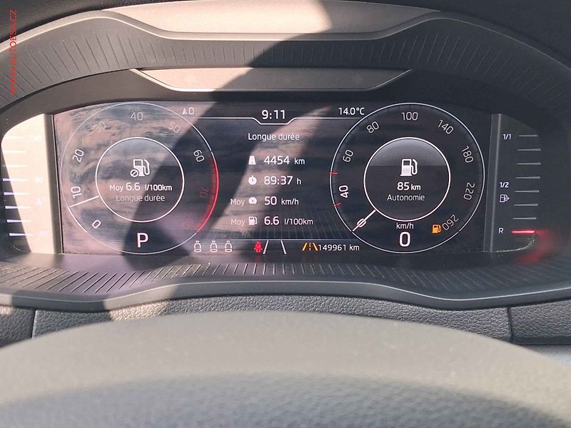 Škoda Karoq (2019) 1.5 TSi, Business, DSG, TZ - fotka 17 z 19
