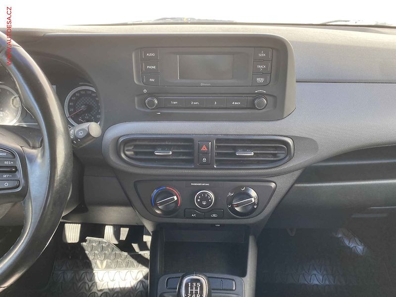 Hyundai i10 (2022) 1.0 i, ČR, Comfort, park. - fotka 12 z 16