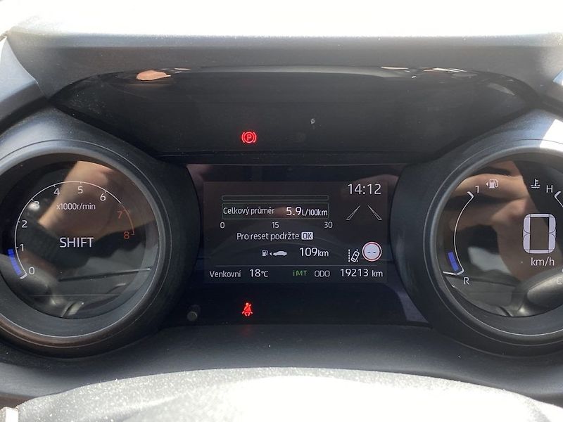 Toyota Yaris Cross 1.5i, ČR-1m, Comfort, záruka - fotka 12 z 17