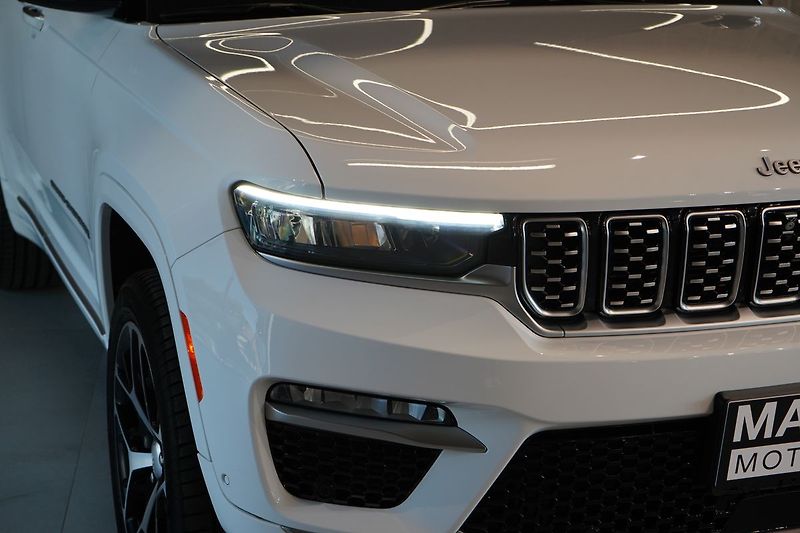 Jeep Grand Cherokee - fotka 4 z 55
