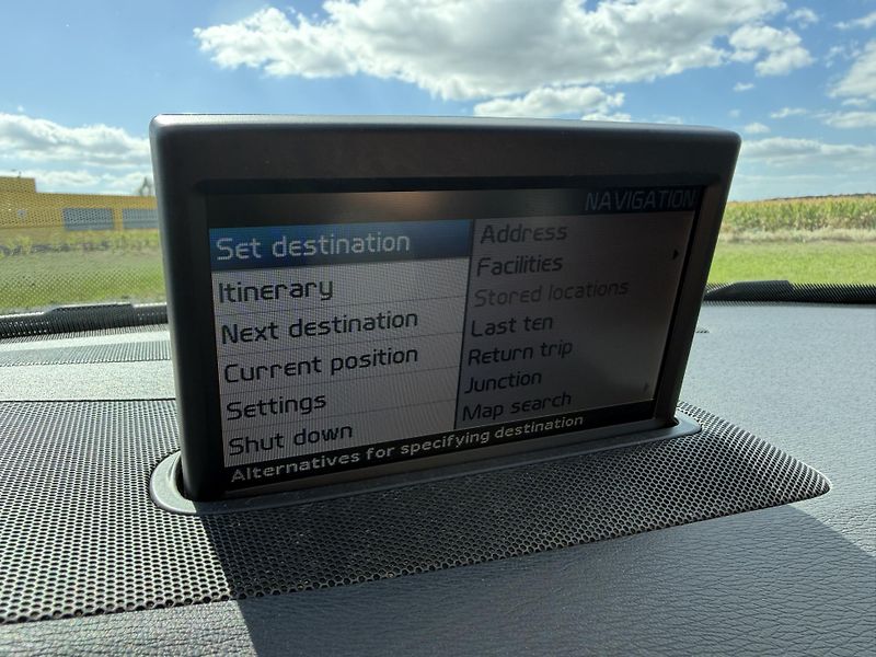 Volvo V70 2.4 D5 KŮŽE NAVIGACE SERVISKA - fotka 21 z 44