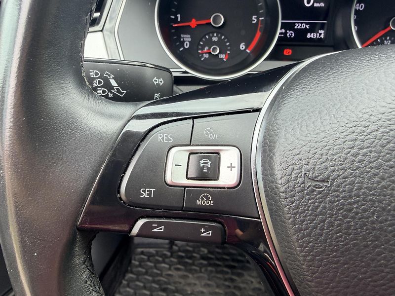 Volkswagen Passat 2.0TDI 110KW MATRIX REZERVACE - fotka 17 z 62