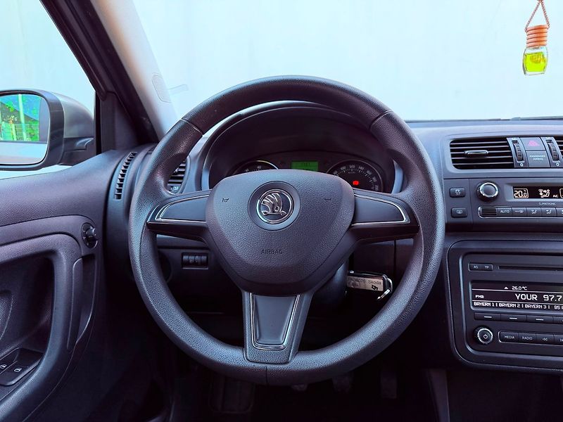 Škoda Fabia 1.2 TSi Fresh - fotka 15 z 24