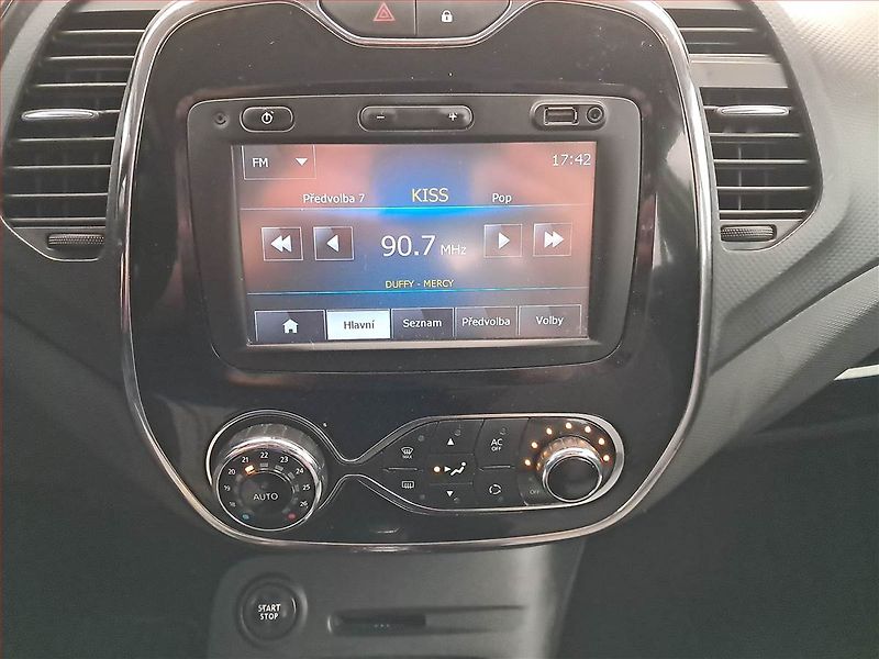 Renault Captur (2015) 1.2 TCe, Automat, Navi - fotka 12 z 18