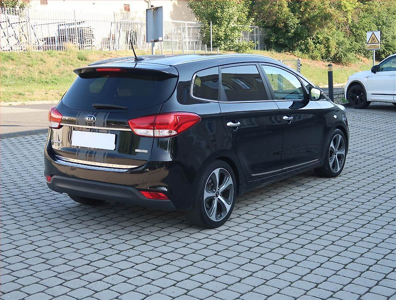 Kia Carens (2015) 1.7 CRDi, 7 míst, Serv.kniha - fotka 5 z 24