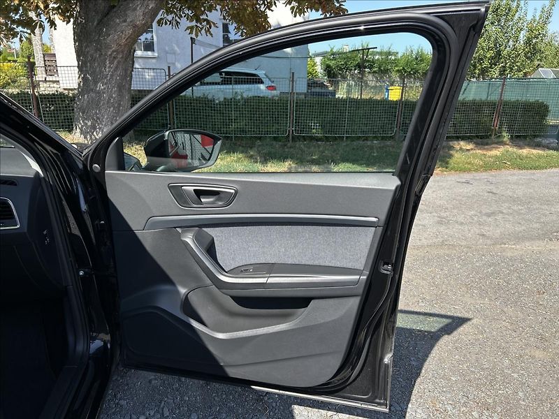 Seat Ateca 1,5 TSi DSG DPH  LED,ALU - fotka 30 z 49