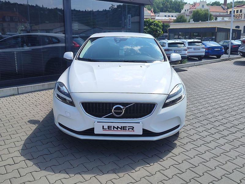 Volvo V40 2.0 D3/110kW ČR - fotka 2 z 27
