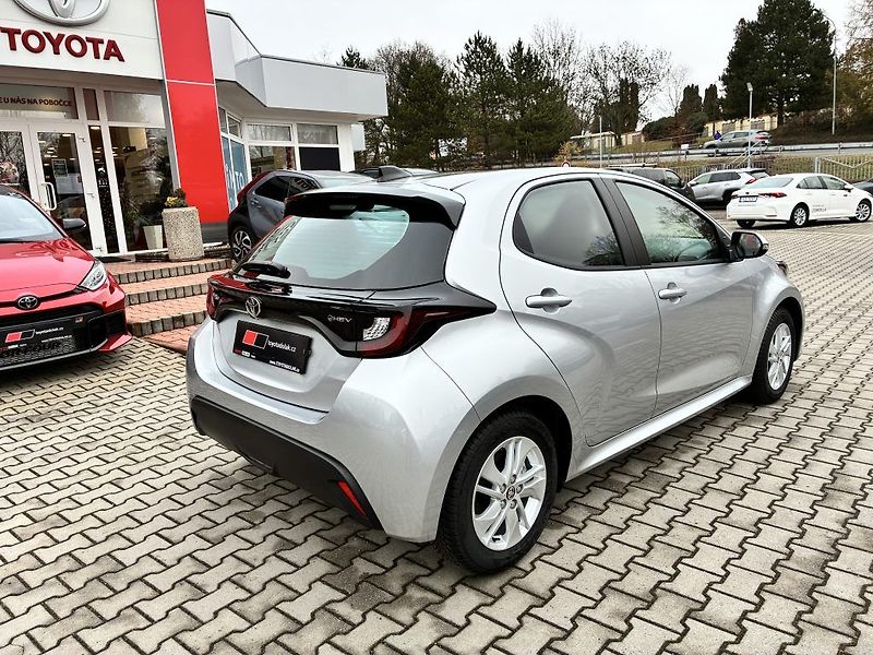 Toyota Yaris 1.5 Hybrid 116 Comfort - fotka 5 z 24