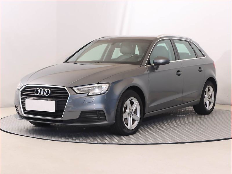 Audi A3 (2018) 1.5 TFSI, Serv.kniha, Kůže - fotka 2 z 22