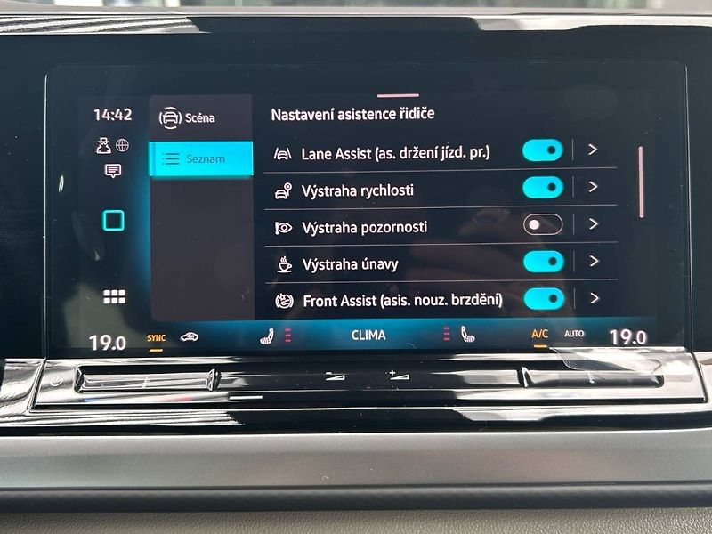Volkswagen Multivan (2025) 2,0 TDI 7DSG Life DR - fotka 7 z 25